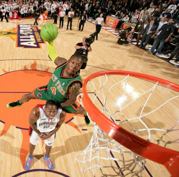 而他在场上 而他在场上