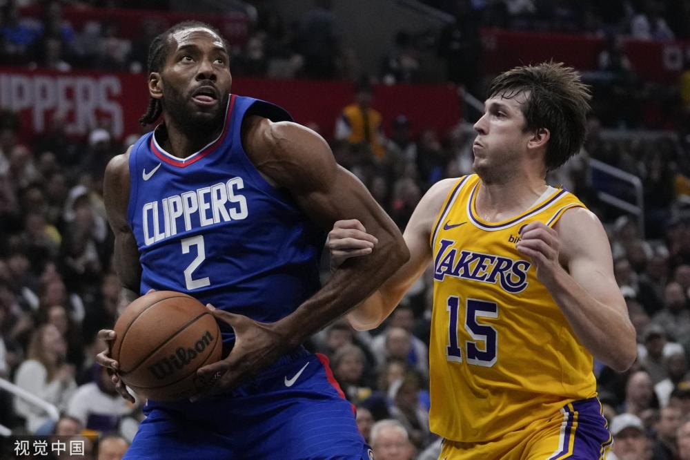 在半场落后 在半场落后